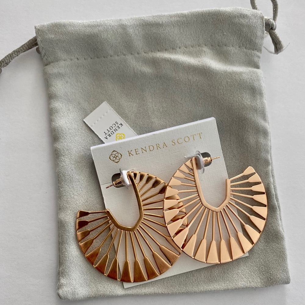 Kendra Scott Deanne Hoop Earrings